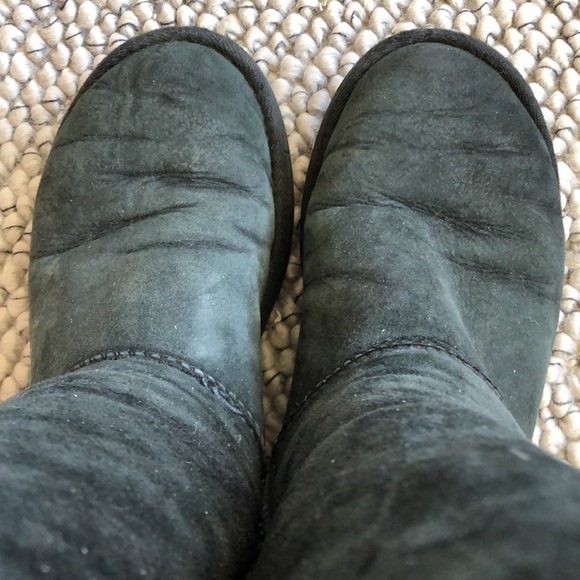 UGG - 5 - Tall Black Boots - Picture 2 of 9